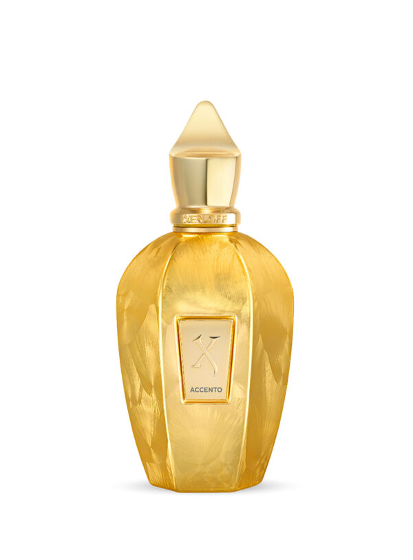 Frasco dorado del perfume Xerjoff Accento Overdose, fragancia afrutada y floral intensa de 100 ml