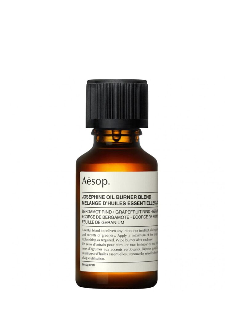 Botella de aceite esencial Joséphine de Aesop en Papaduk Ibiza, mezcla fresca con bergamota, pomelo y geranio