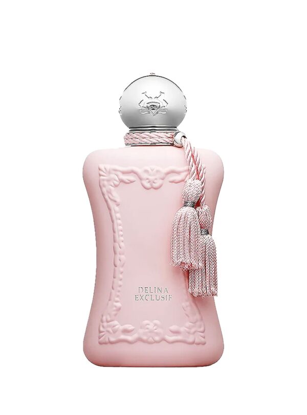 Fotografía de Delina Exclusif de Parfums de Marly, versión extracto en envase rosa.