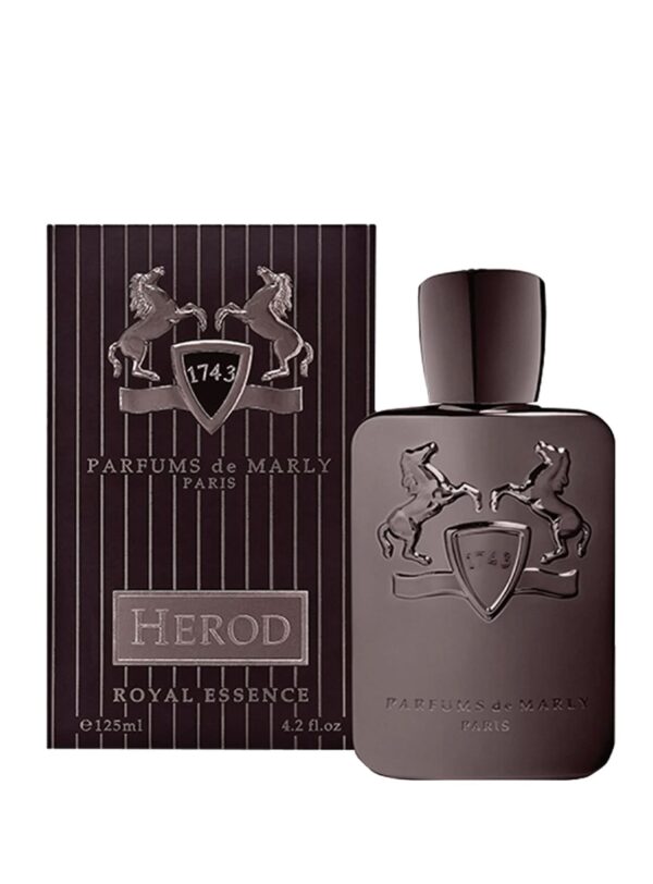 magen lateral de Herod de Parfums de Marly con su caja marrón, fondo blanco.