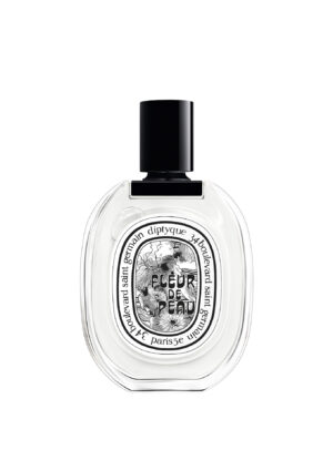 Frasco de Fleur de Peau de Diptyque 100 ml fotografiado en Papaduk Ibiza, Eau de Toilette de estética minimalista con etiqueta ilustrada en blanco y negro