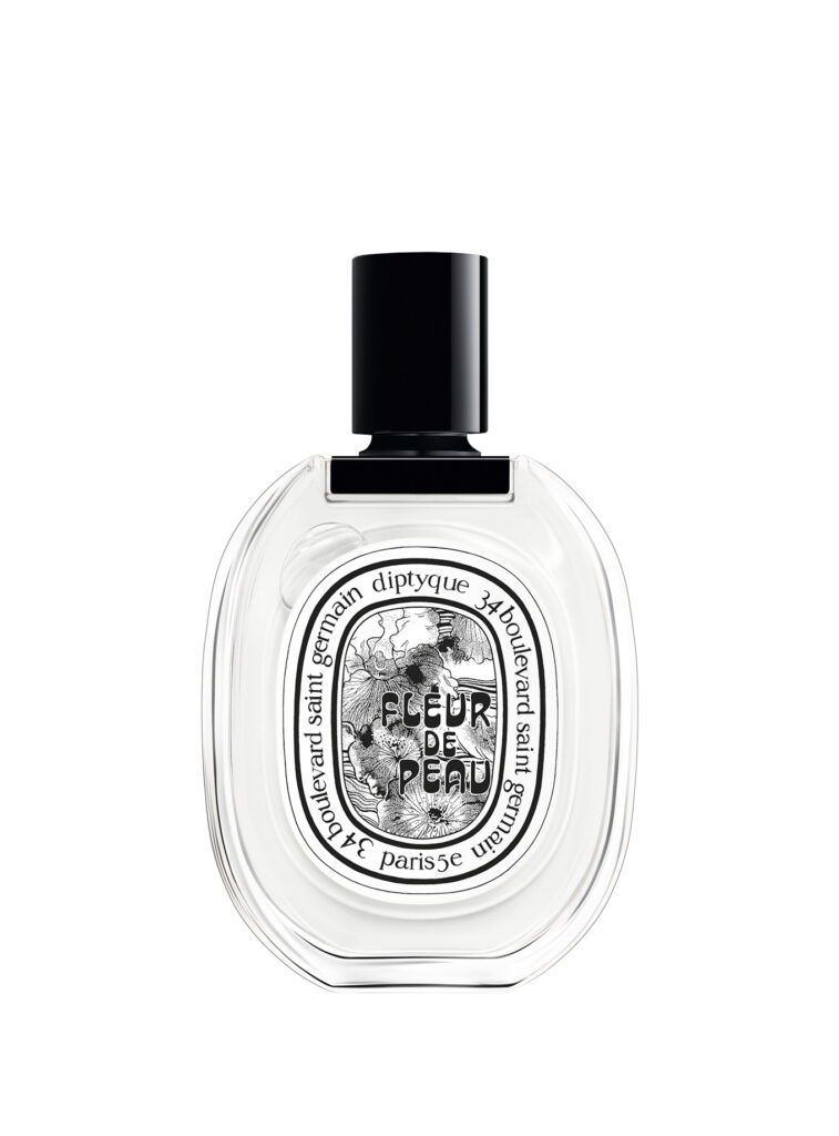 Frasco de Fleur de Peau de Diptyque 100 ml fotografiado en Papaduk Ibiza, Eau de Toilette de estética minimalista con etiqueta ilustrada en blanco y negro