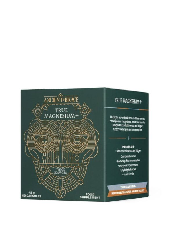 True Magnesium+ Ancient + Brave, caja verde con ilustración dorada y detalles modernos, suplemento en cápsulas 42 g.