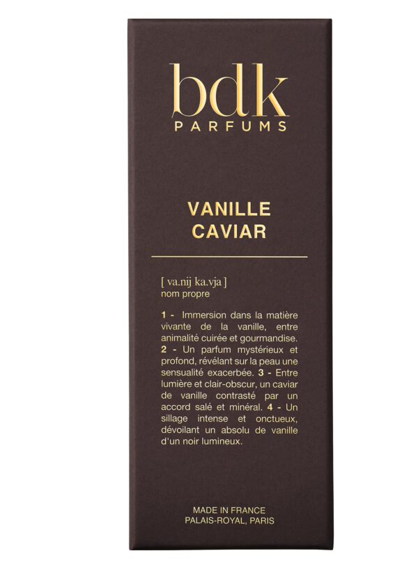 BDK Vanille Caviar – Detalle frontal del estuche marrón con texto dorado, fragancia cálida y especiada.