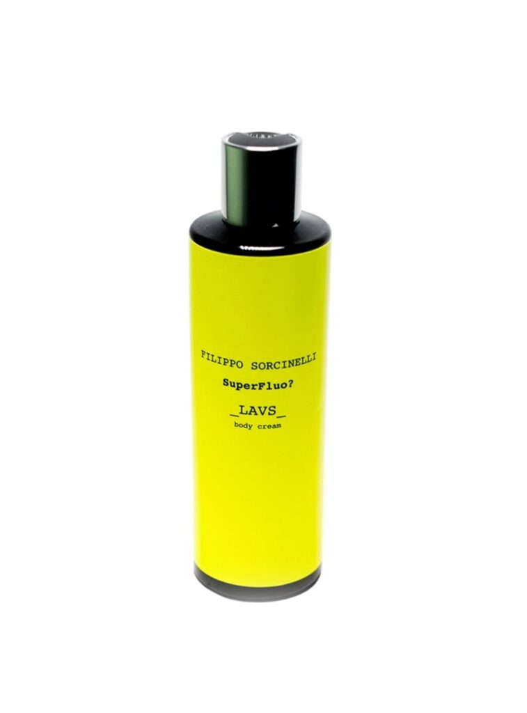 Envase amarillo de la crema corporal LAVS SuperFluo de Filippo Sorcinelli, 300 ml