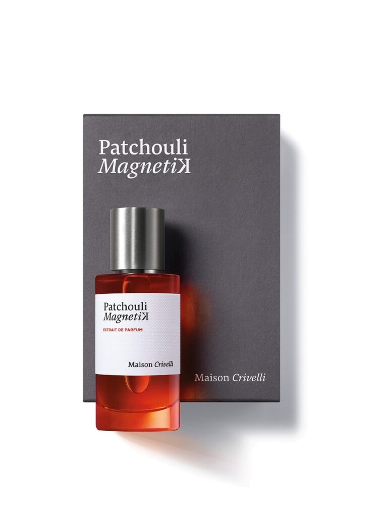 Frasco de Patchouli Magnetik Extrait de Parfum 50 ml de Maison Crivelli junto a su estuche