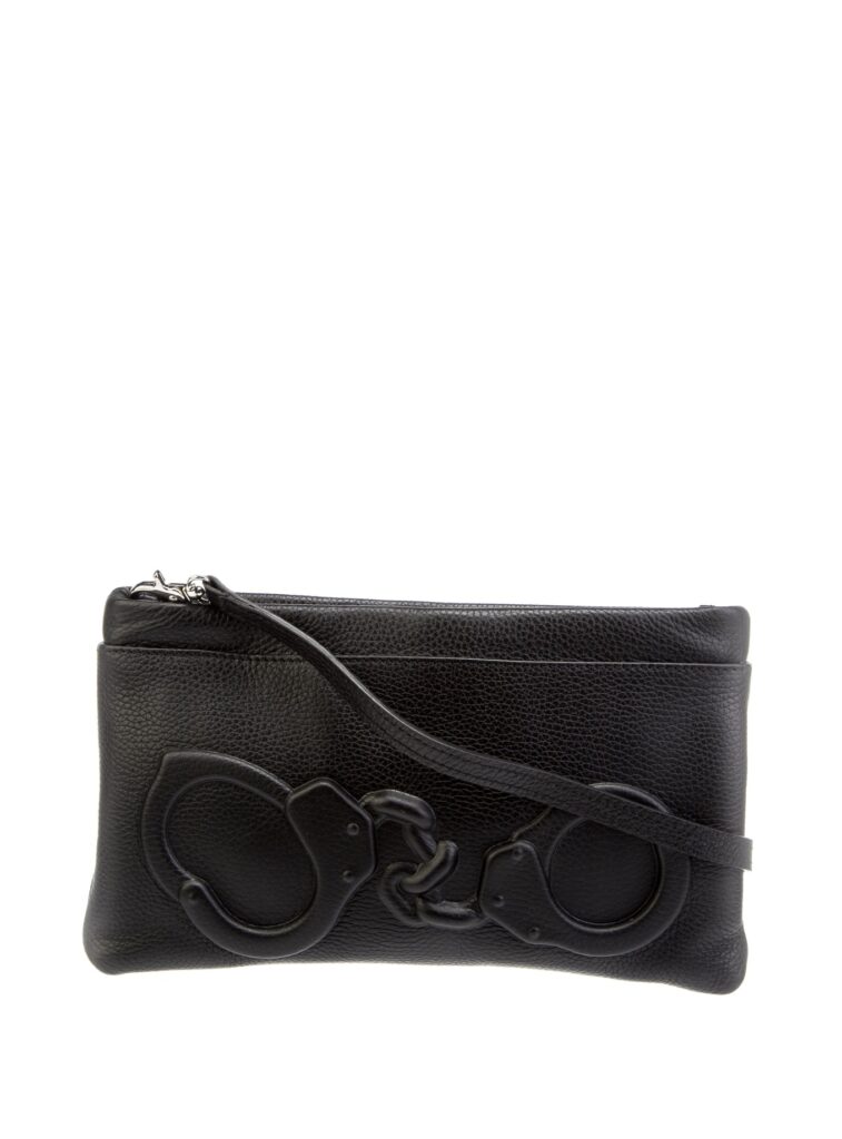 Pouch Handcuffs in Black de Vlieger & Vandam (bolso de mano de piel negra) con esposas en relieve